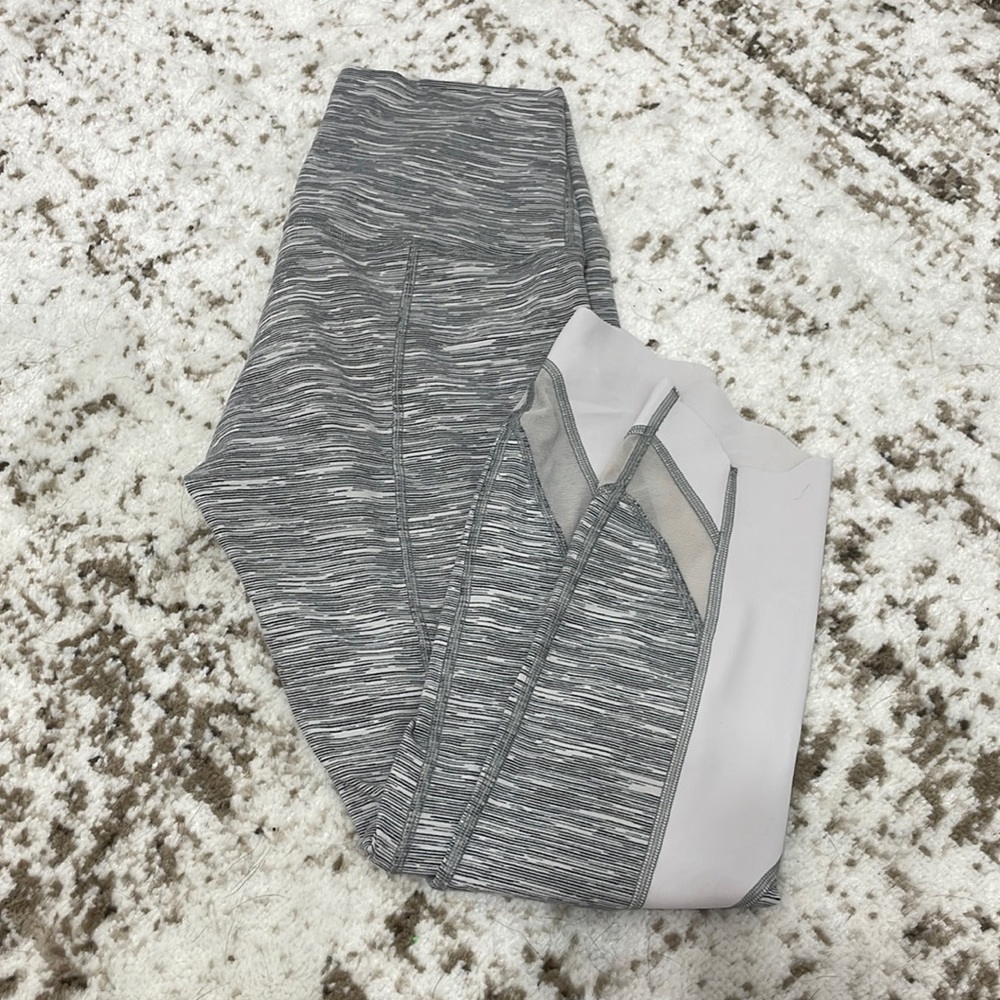 Lululemon Gray Leggings Cropped at ankles